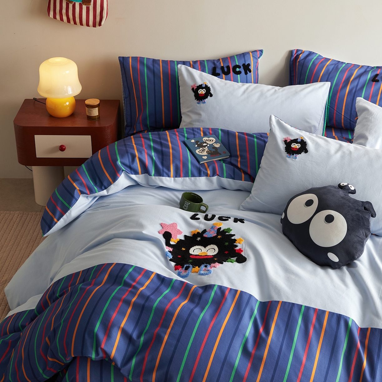 91家纺网 家纺一手货源 找家纺 怡家居 2025新款全棉纯棉磨毛绣花四件套-拼接款 五彩小煤球-蓝