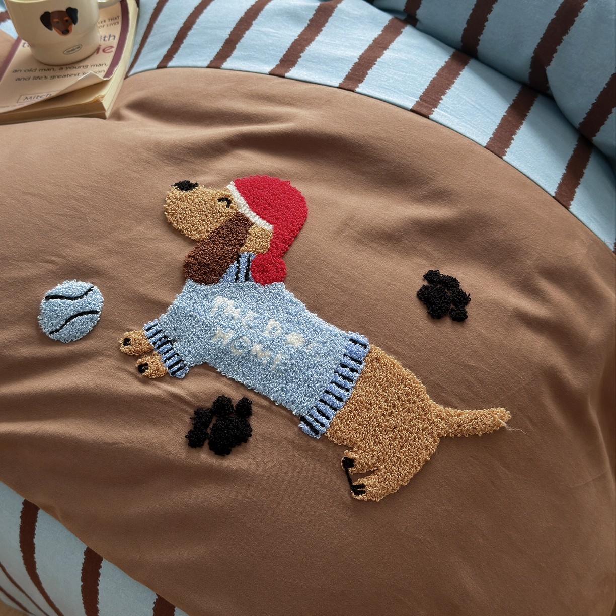 91家纺网 家纺一手货源 找家纺 怡家居 2025新款全棉纯棉磨毛绣花四件套-拼接款 可可腊肠