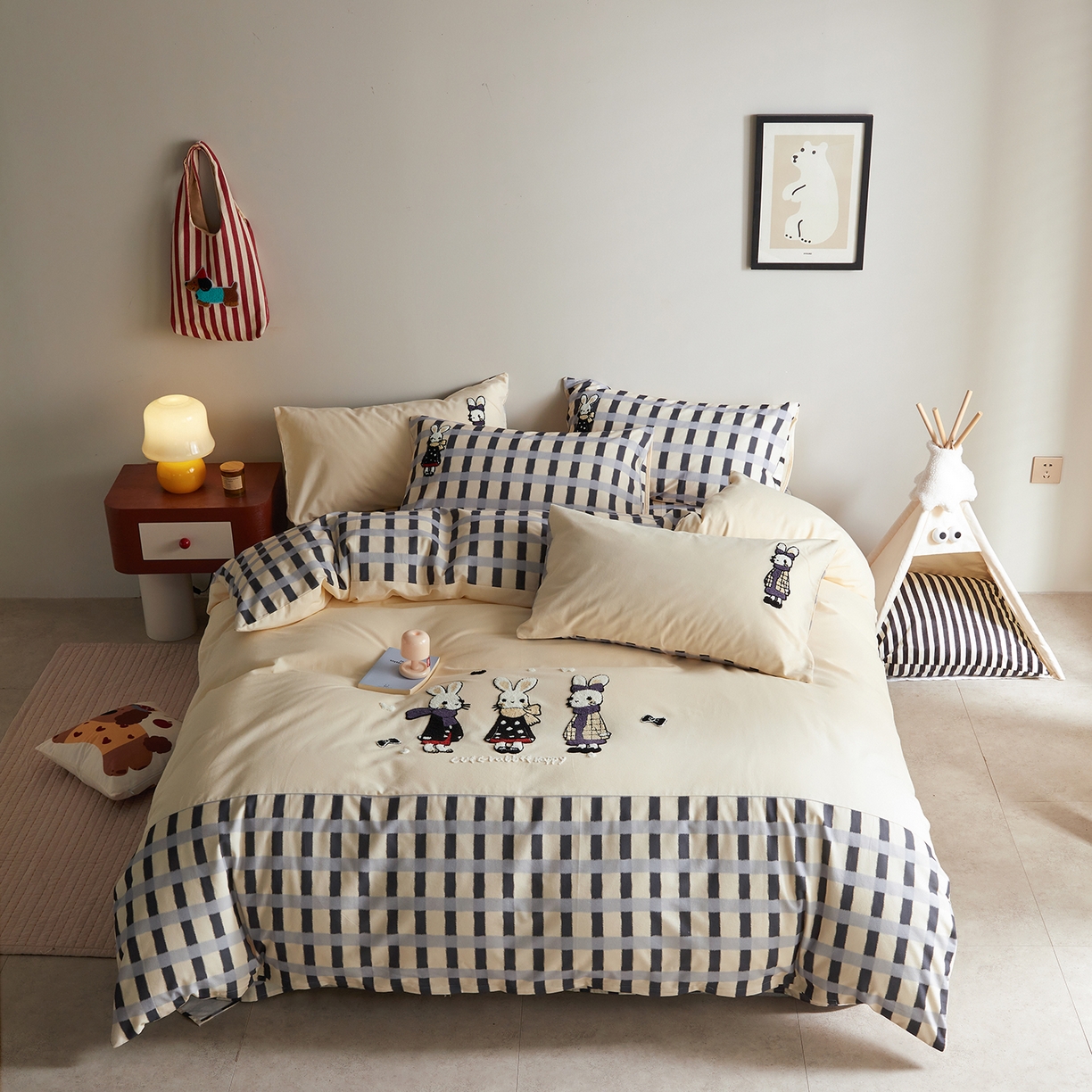 91家纺网 家纺一手货源 找家纺 （总）怡家居 2025新款全棉纯棉磨毛绣花四件套-拼接款