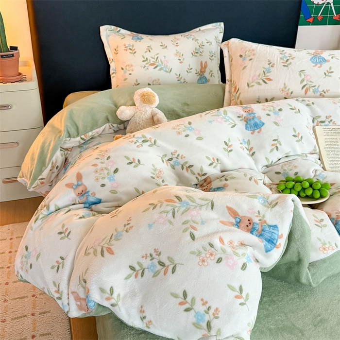 91家纺网 家纺一手货源 找家纺 （总）艾特你 2025新款小清新高克重牛奶绒印花四件套