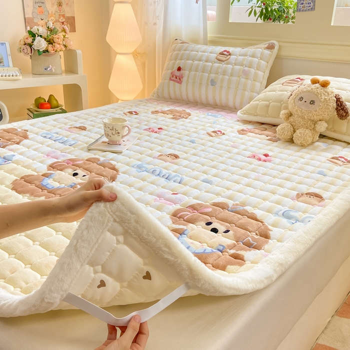 91家纺网 家纺一手货源 找家纺 家喜爱 2025新款亲肤牛奶绒加厚床垫-成人款 萌宠狗