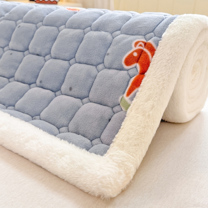 91家纺网 家纺一手货源 找家纺 家喜爱 2025新款亲肤牛奶绒加厚床垫-成人款 马上有钱