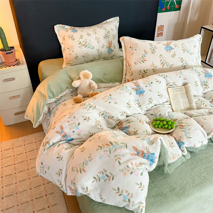 91家纺网 家纺一手货源 找家纺 （总）艾特你 2025新款小清新高克重牛奶绒印花四件套