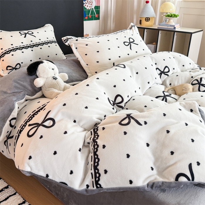 91家纺网 家纺一手货源 找家纺 （总）艾特你 2025新款小清新高克重牛奶绒印花四件套