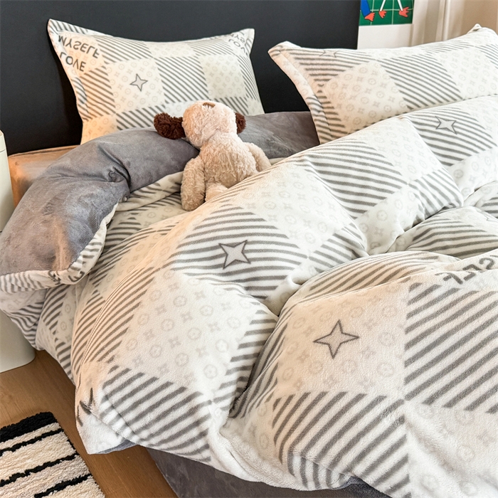 91家纺网 家纺一手货源 找家纺 （总）艾特你 2025新款小清新高克重牛奶绒印花四件套