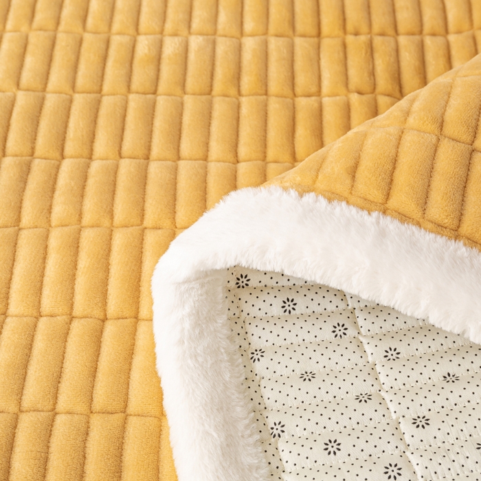 91家纺网 家纺一手货源 找家纺 （总）梦初语 2025新款纯色牛奶绒贴布绣床垫褥冬季加绒加厚防滑学生宿舍 -直播爆款（面料17