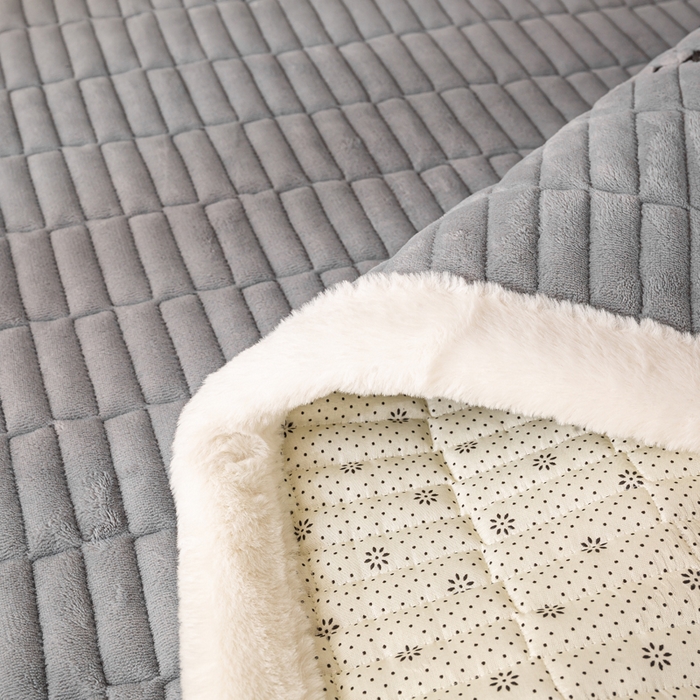 91家纺网 家纺一手货源 找家纺 梦初语 2025新款纯色牛奶绒贴布绣床垫褥冬季加绒加厚防滑学生宿舍 -直播爆款（面料17 猫咪-灰