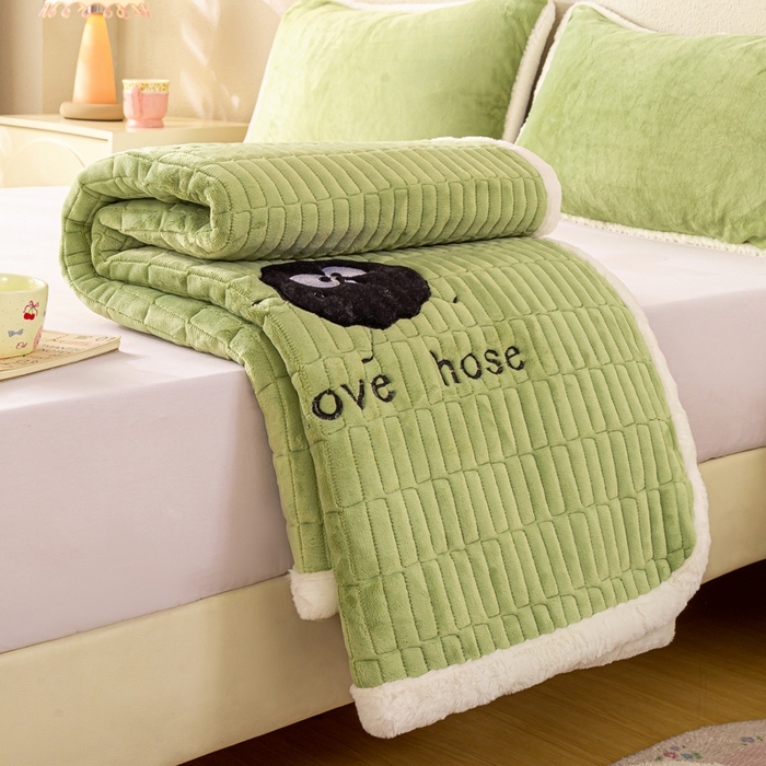 91家纺网 家纺一手货源 找家纺 梦初语 2025新款纯色牛奶绒贴布绣床垫褥冬季加绒加厚防滑学生宿舍 -直播爆款（面料17 小煤球-绿