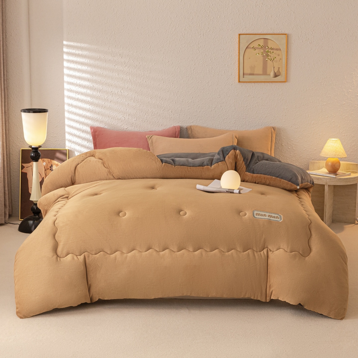 91家纺网 家纺一手货源 找家纺 （总）美澳家纺 2025新款牛奶绒刺绣加厚保暖纯色冬被 被子被芯（可定制尺寸）（跨境外贸）