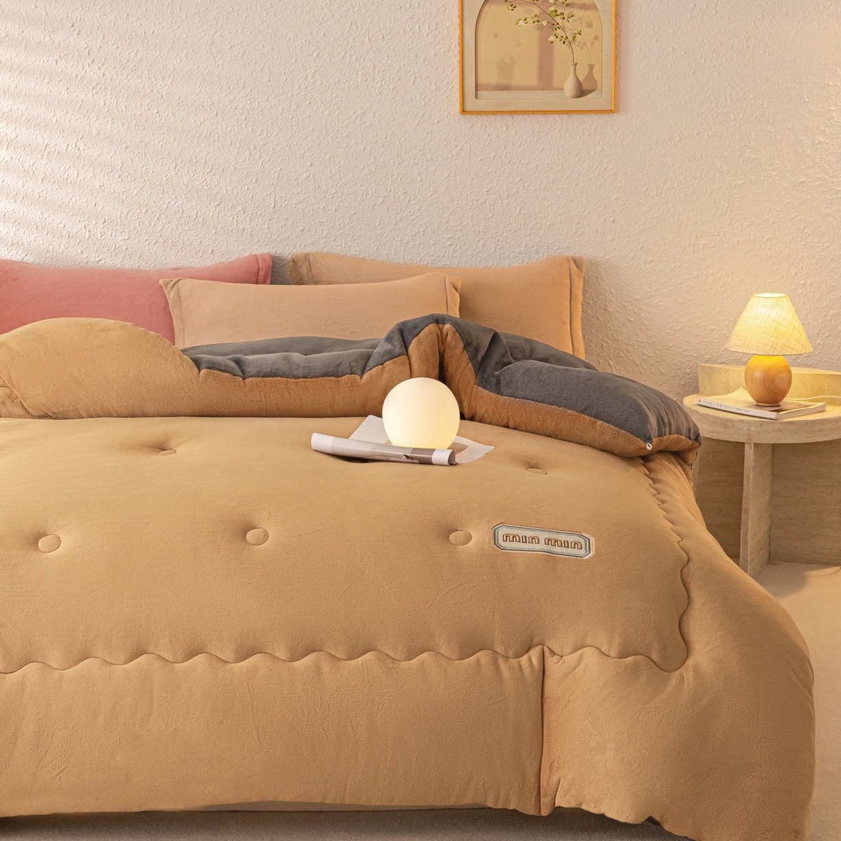 91家纺网 家纺一手货源 找家纺 （总）美澳家纺 2025新款牛奶绒刺绣加厚保暖纯色冬被 被子被芯（可定制尺寸）（跨境外贸）