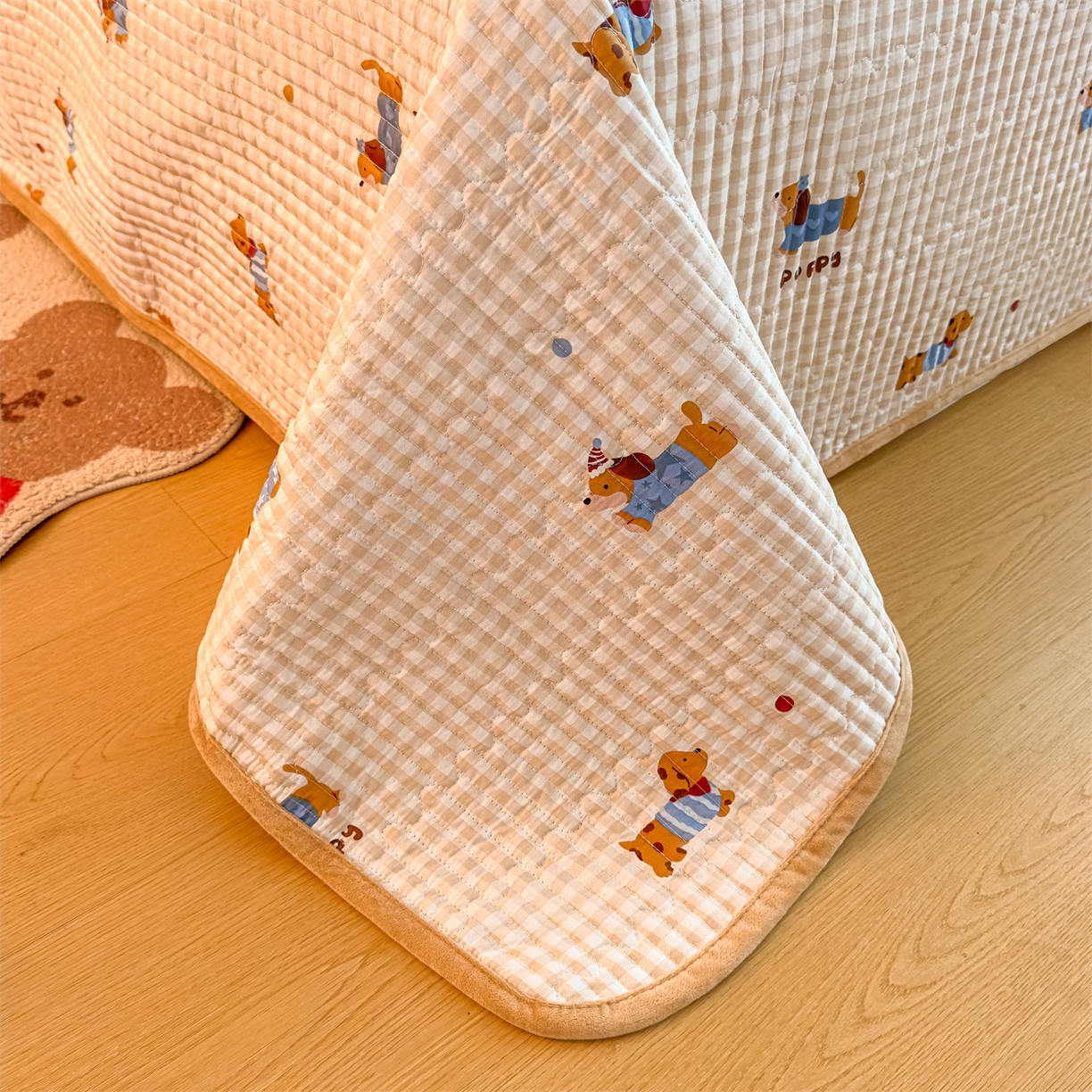 91家纺网 家纺一手货源 找家纺 恒爱家纺 2025新款全棉宝宝绒双拼床盖三件套 好朋友