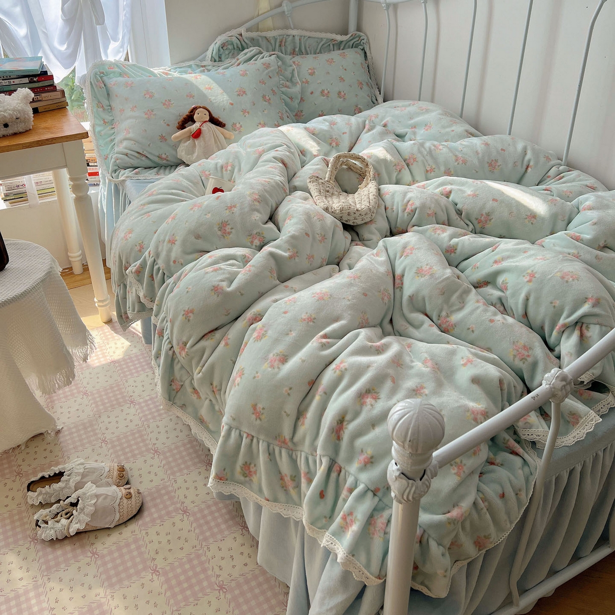 91家纺网 家纺一手货源 找家纺 轻奢坊 2025新款牛奶绒韩系小碎花花边款-暖香春野 暖香春野-蓝