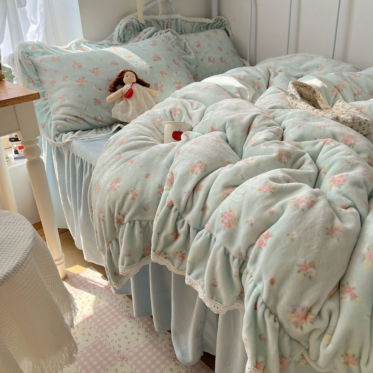 91家纺网 家纺一手货源 找家纺 轻奢坊 2025新款牛奶绒韩系小碎花花边款-暖香春野 暖香春野-蓝