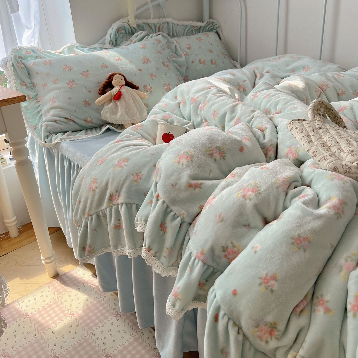 91家纺网 家纺一手货源 找家纺 轻奢坊 2025新款牛奶绒韩系小碎花花边款-暖香春野 暖香春野-蓝