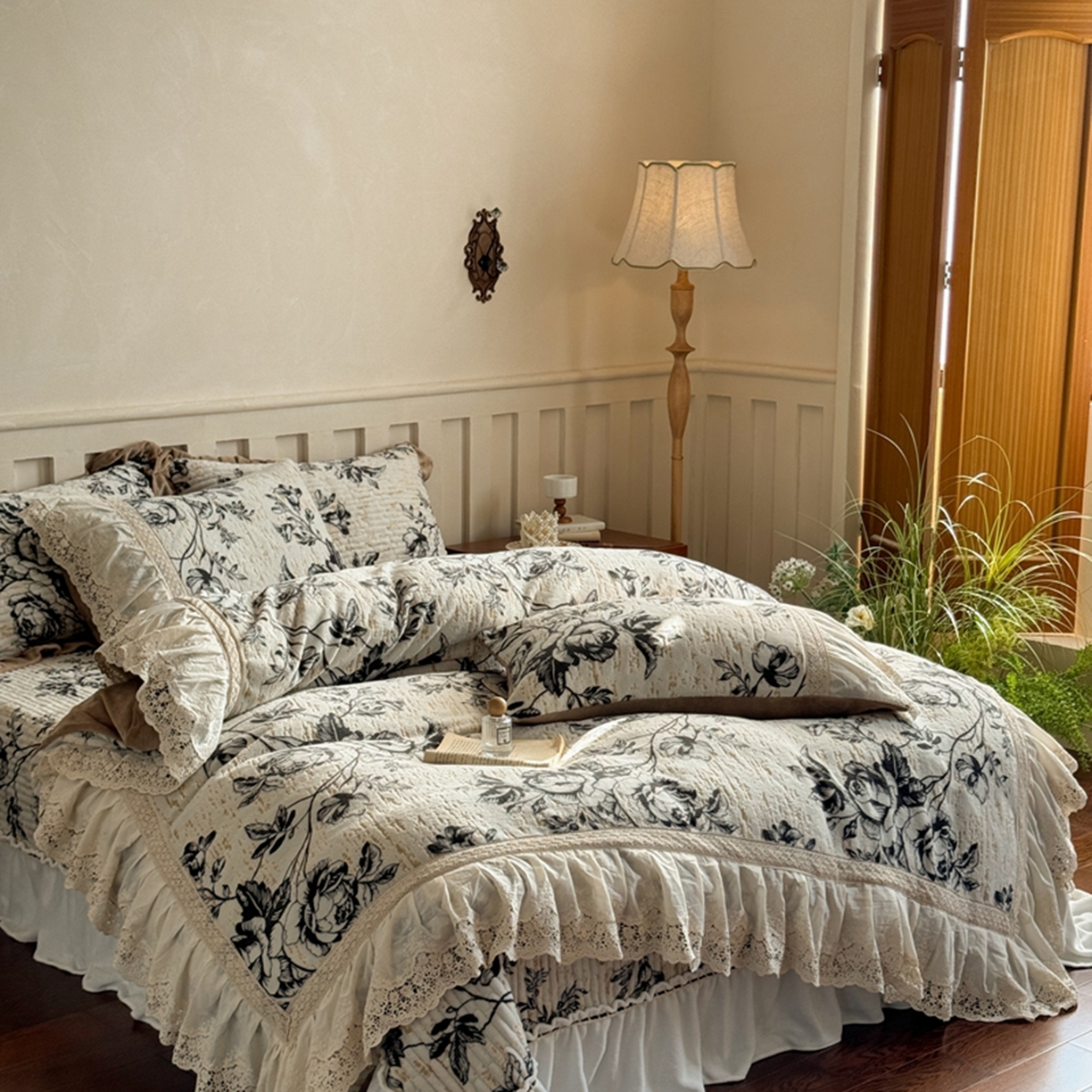 91家纺网 家纺一手货源 找家纺 （总）花香四季家纺 2025新款雕花绒夹棉床盖款四件套系列