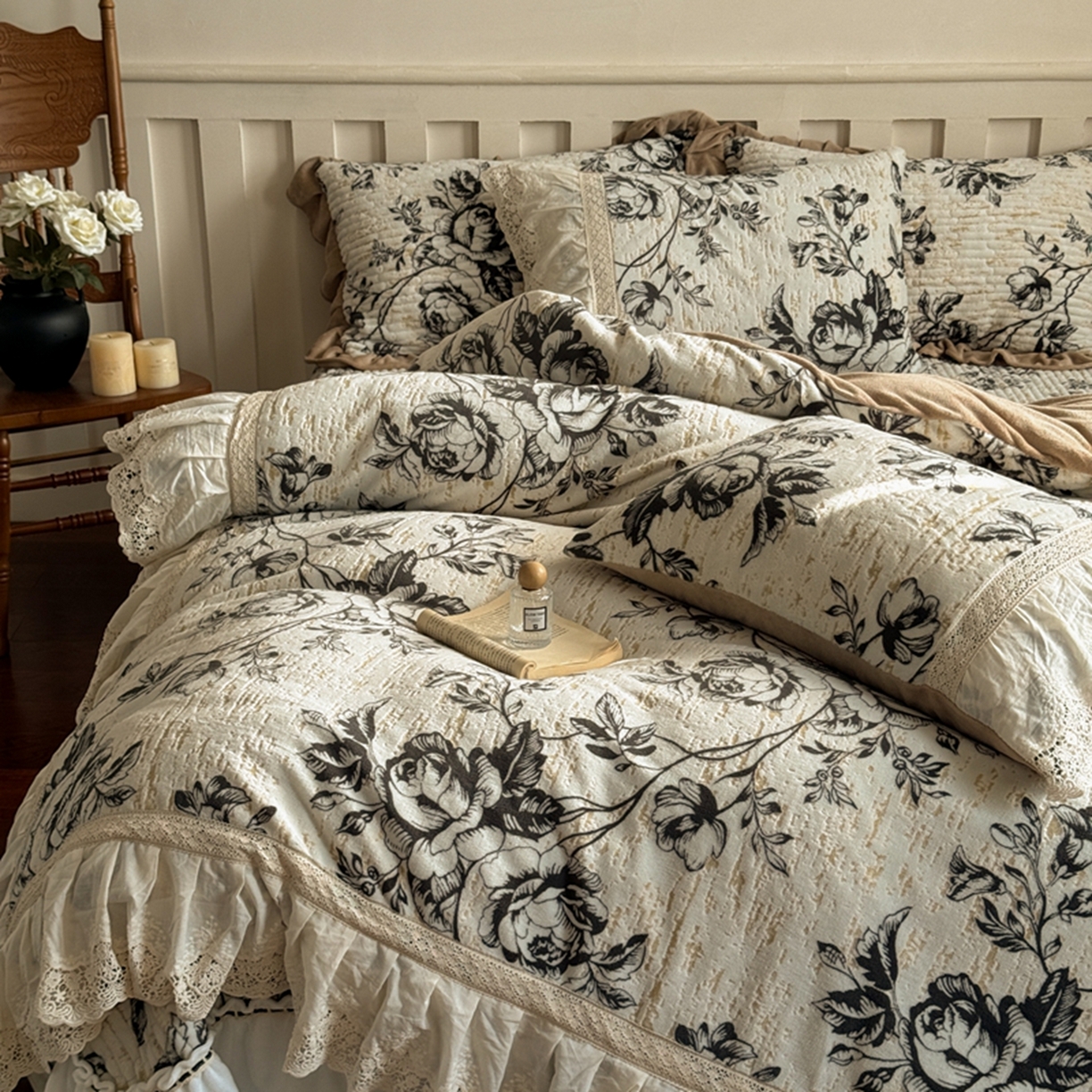 91家纺网 家纺一手货源 找家纺 （总）花香四季家纺 2025新款雕花绒夹棉床盖款四件套系列