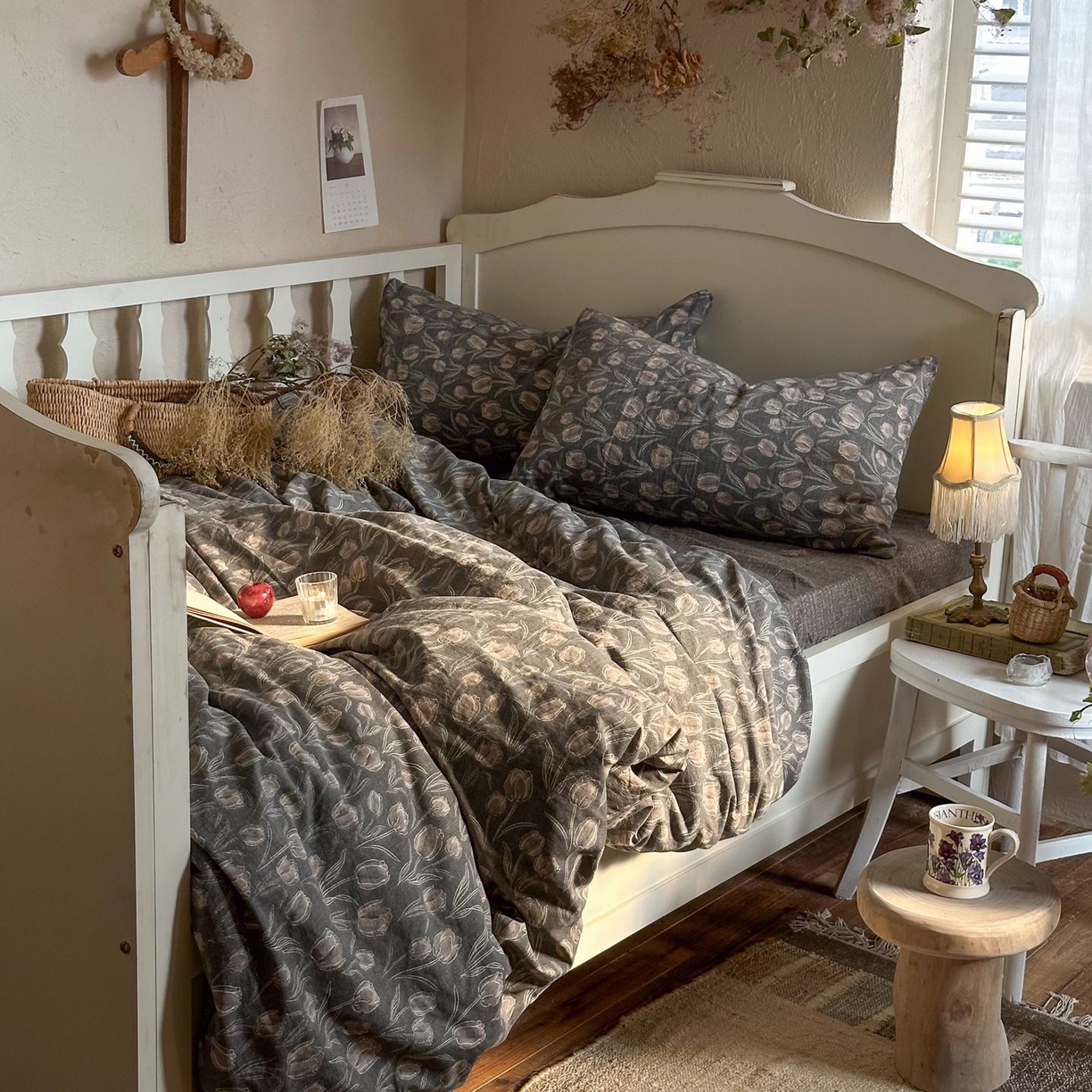 91家纺网 家纺一手货源 找家纺 （总）初念 2025新款1亚麻复古诧季风系列皱皱纱提花四件套(提供买家秀）