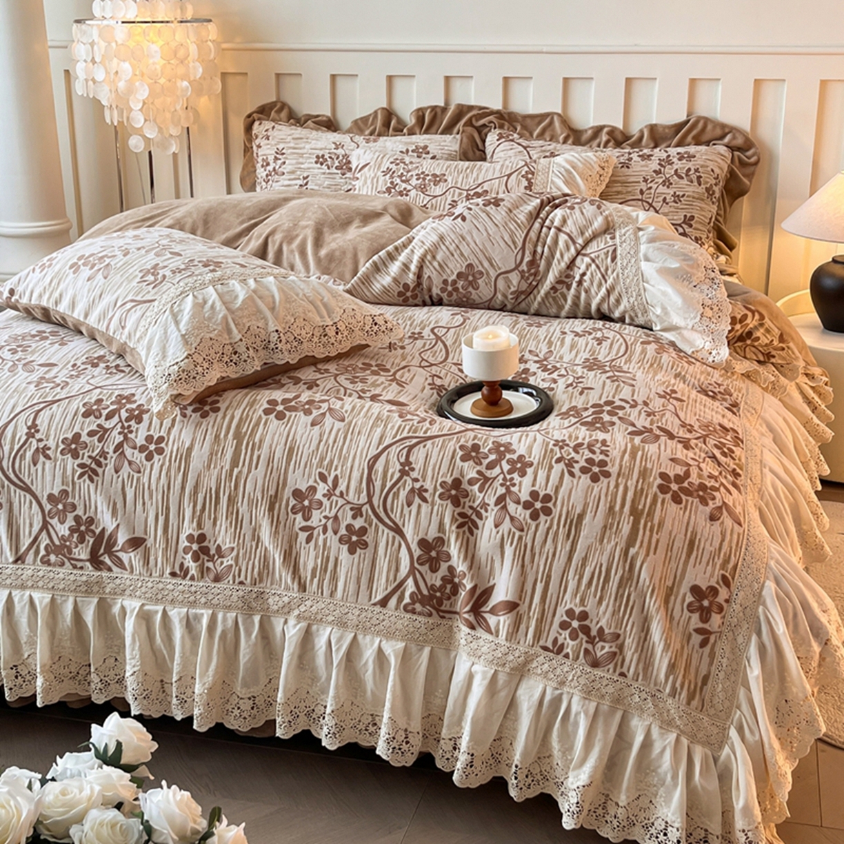91家纺网 家纺一手货源 找家纺 花香四季家纺 2025新款雕花绒夹棉床盖款四件套系列 美拉德