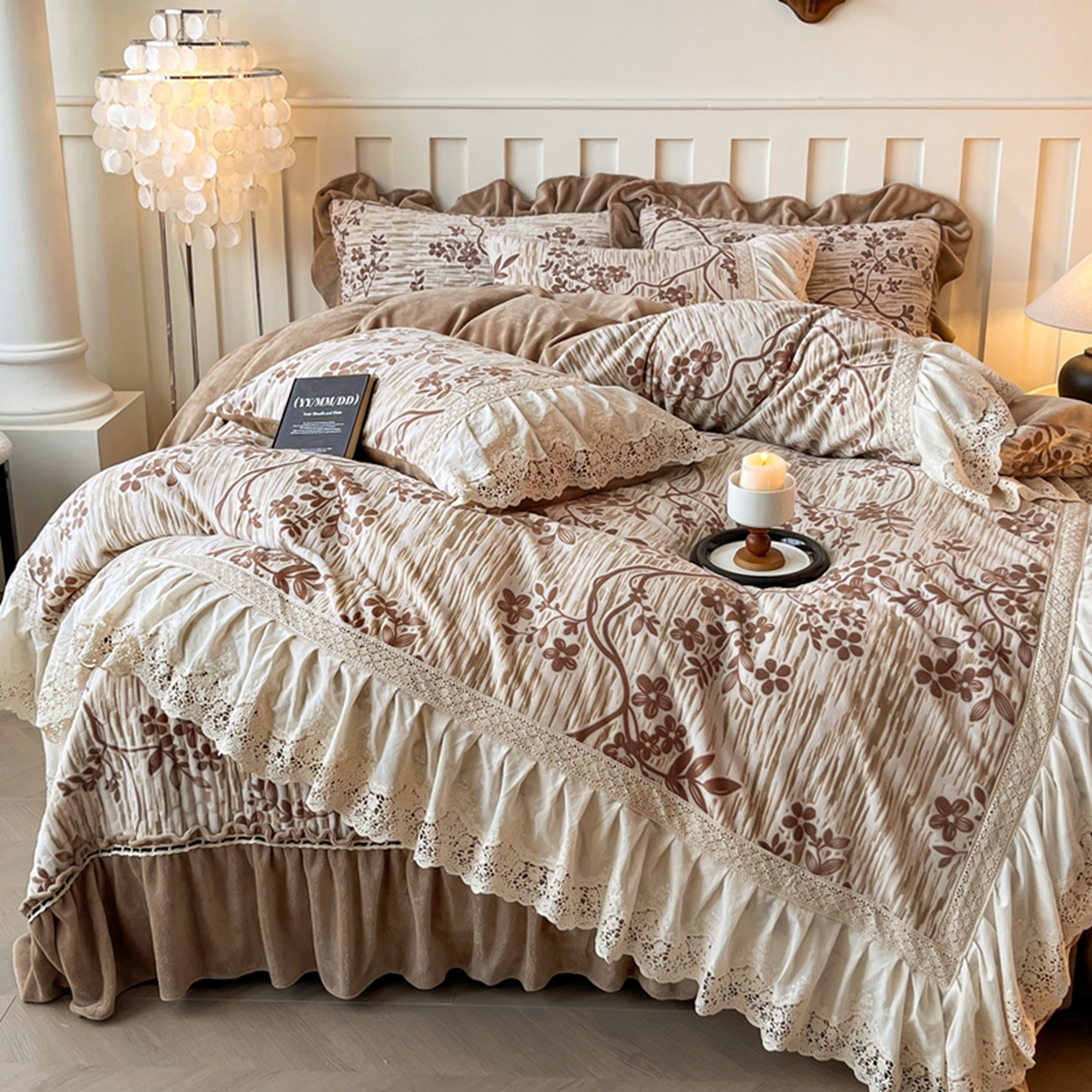 91家纺网 家纺一手货源 找家纺 花香四季家纺 2025新款雕花绒夹棉床盖款四件套系列 美拉德