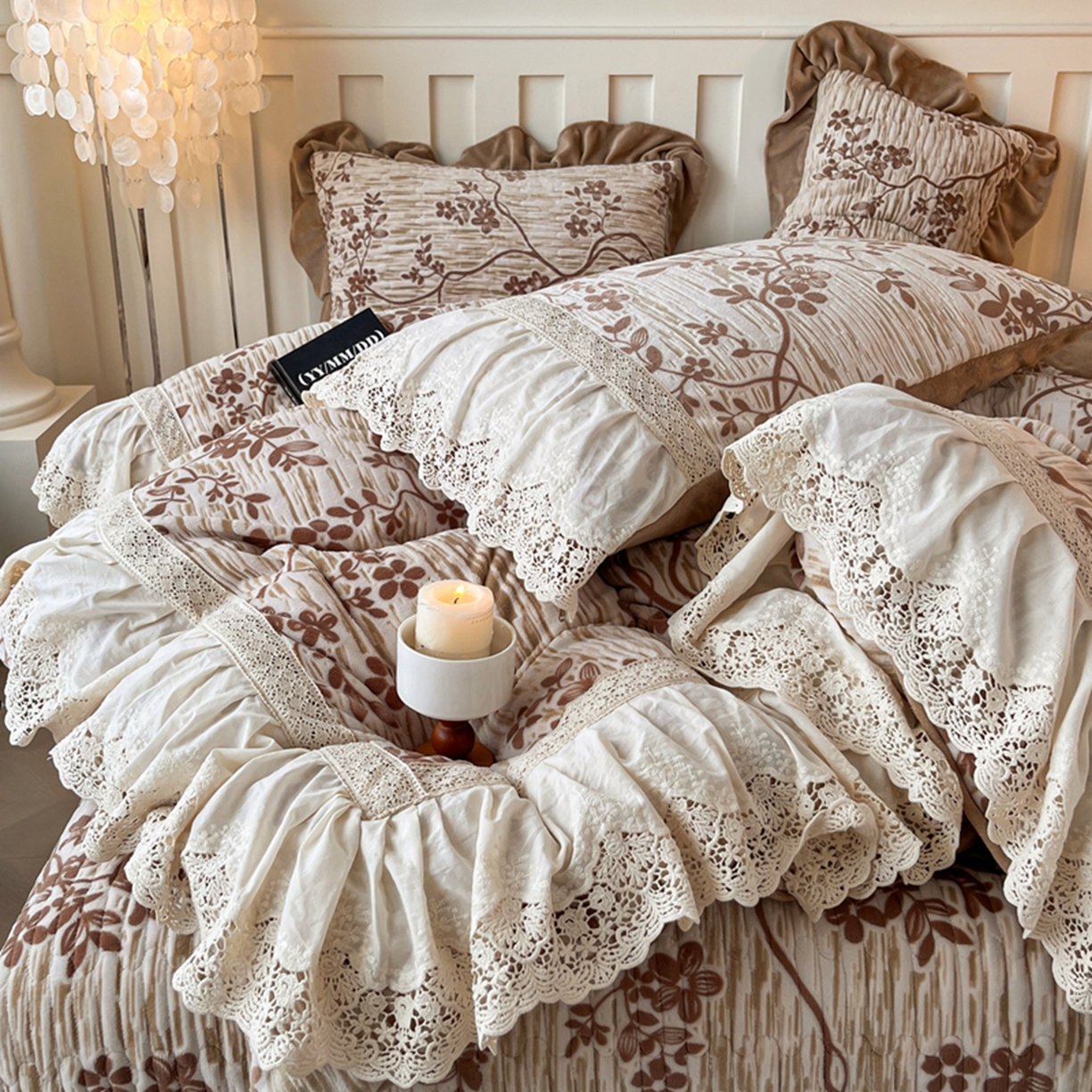 91家纺网 家纺一手货源 找家纺 花香四季家纺 2025新款雕花绒夹棉床盖款四件套系列 美拉德
