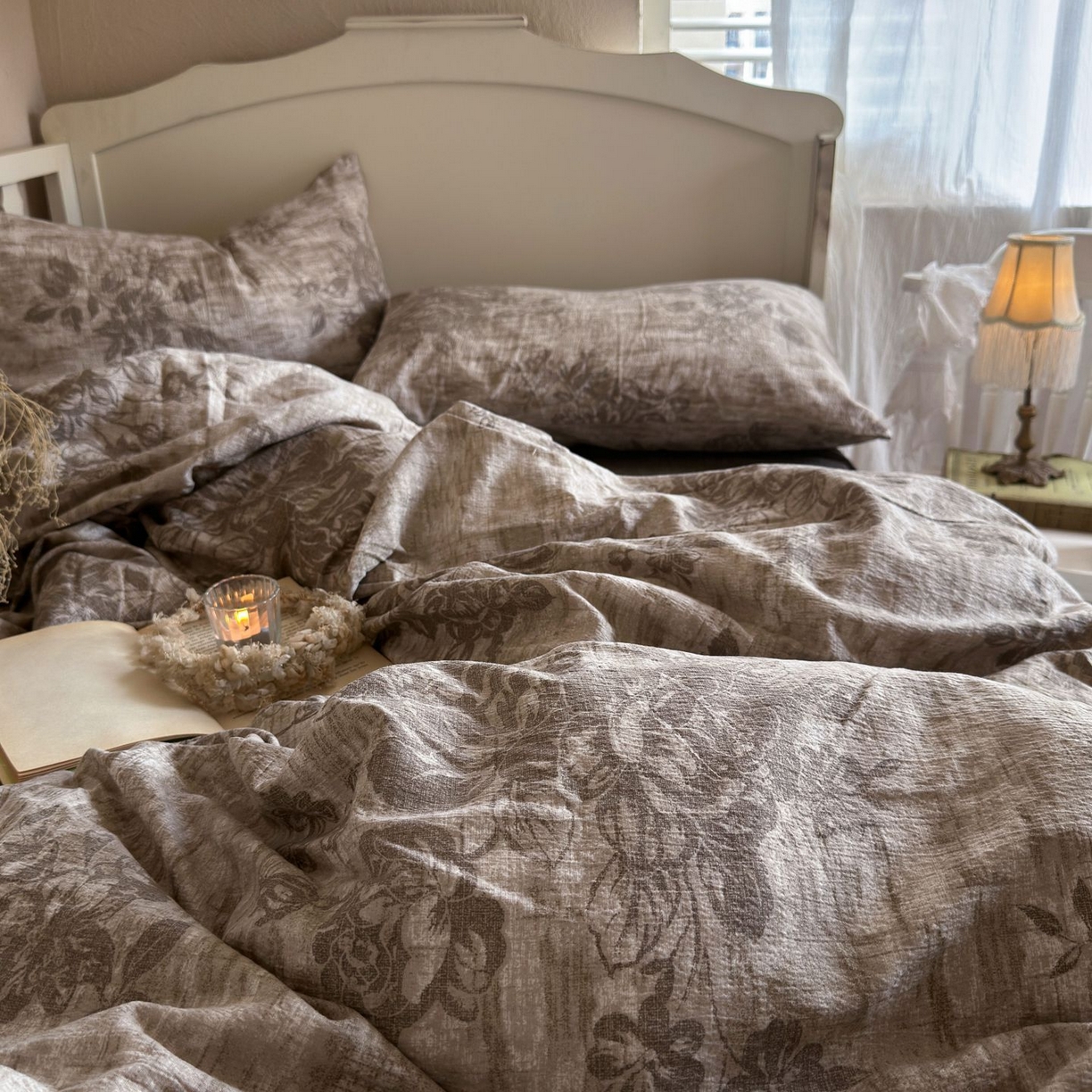 91家纺网 家纺一手货源 找家纺 初念 2025新款1亚麻复古诧季风系列皱皱纱提花四件套(提供买家秀） 诧季风-枯木生花