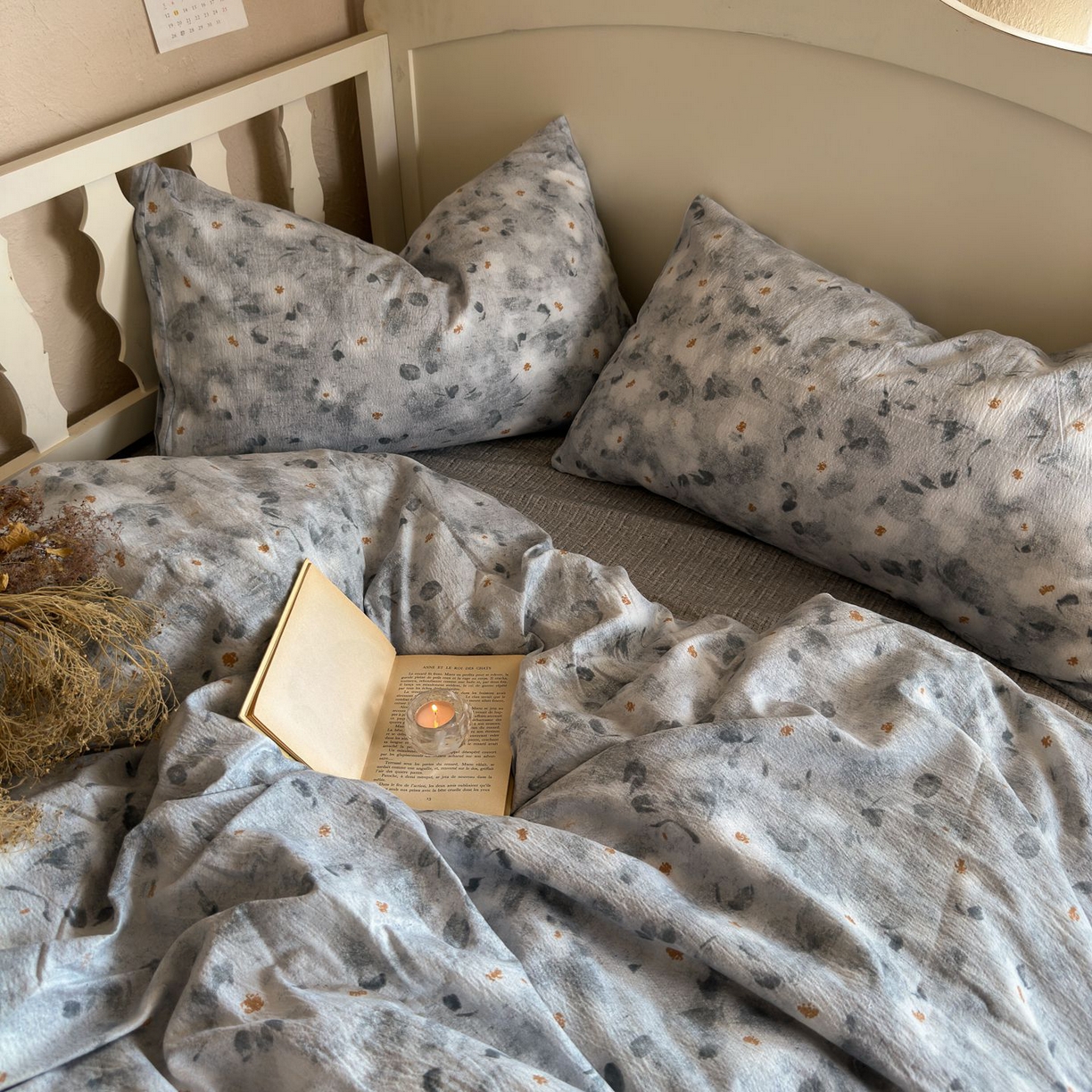 91家纺网 家纺一手货源 找家纺 初念 2025新款1亚麻复古诧季风系列皱皱纱提花四件套(提供买家秀） 诧季风-醉星漓