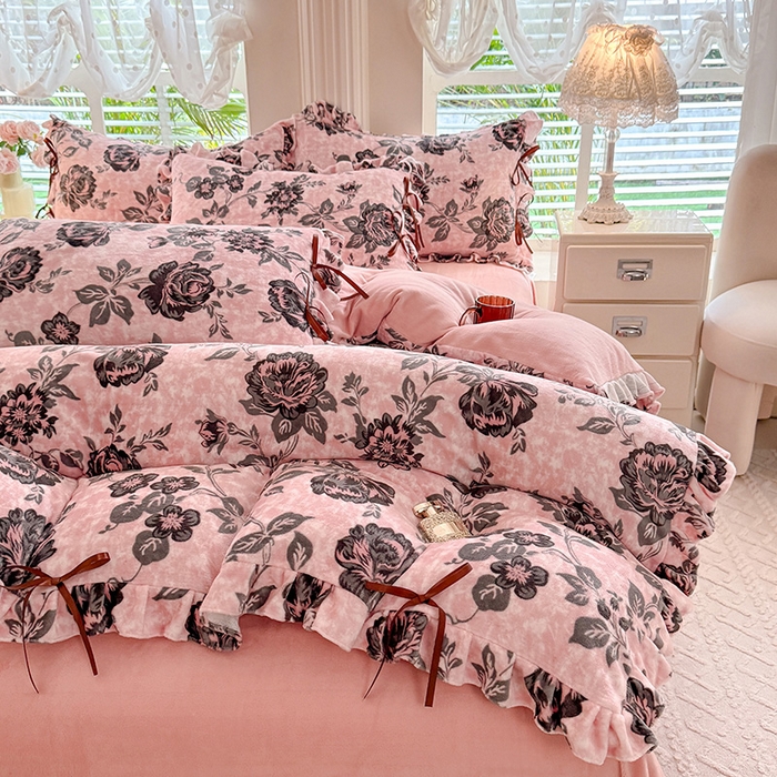 91家纺网 家纺一手货源 找家纺 （总）韩约 2025新款韩式蝴蝶结牛奶绒床单款四件套