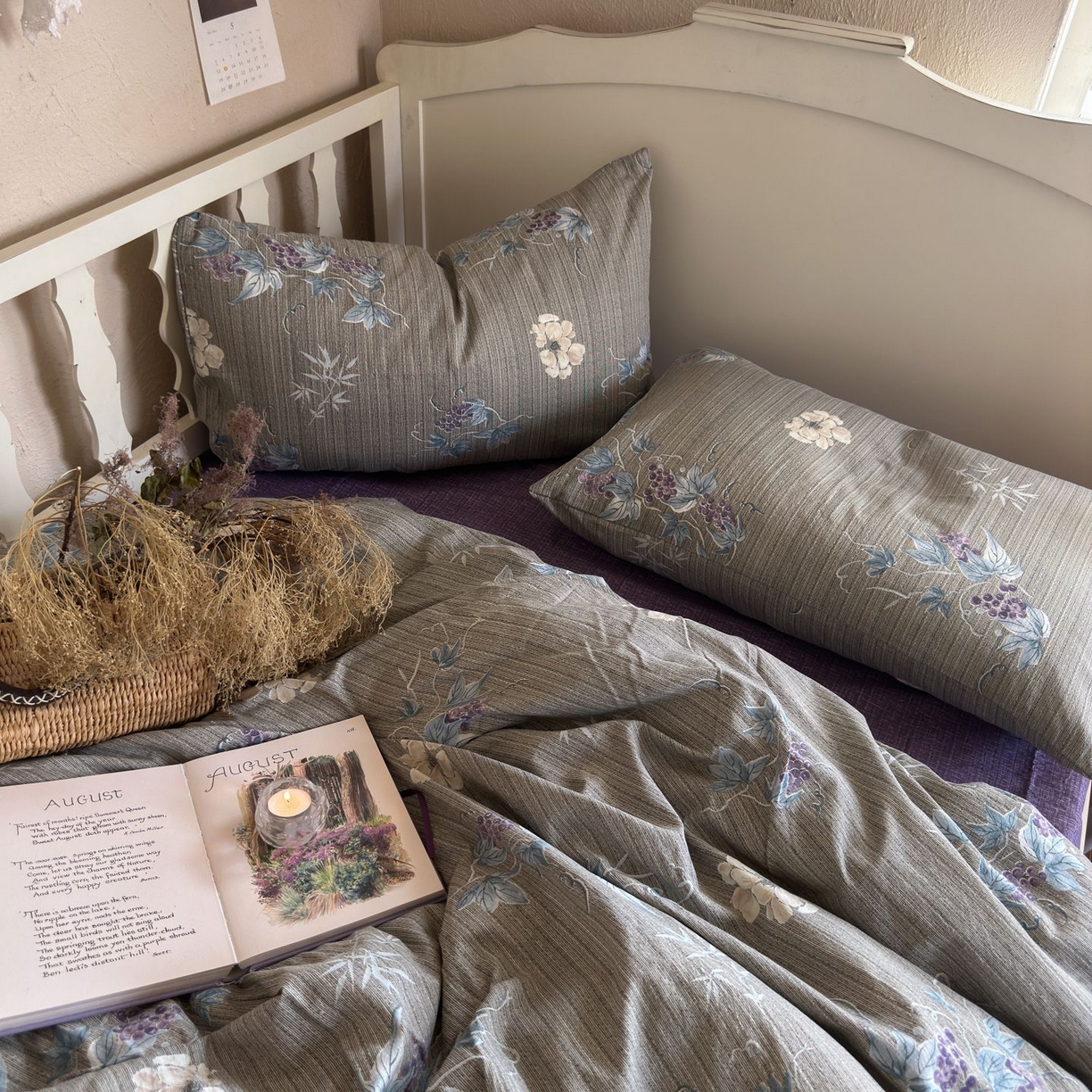 91家纺网 家纺一手货源 找家纺 初念 2025新款1亚麻复古诧季风系列皱皱纱提花四件套(提供买家秀） 诧季风-鸢尾葡萄