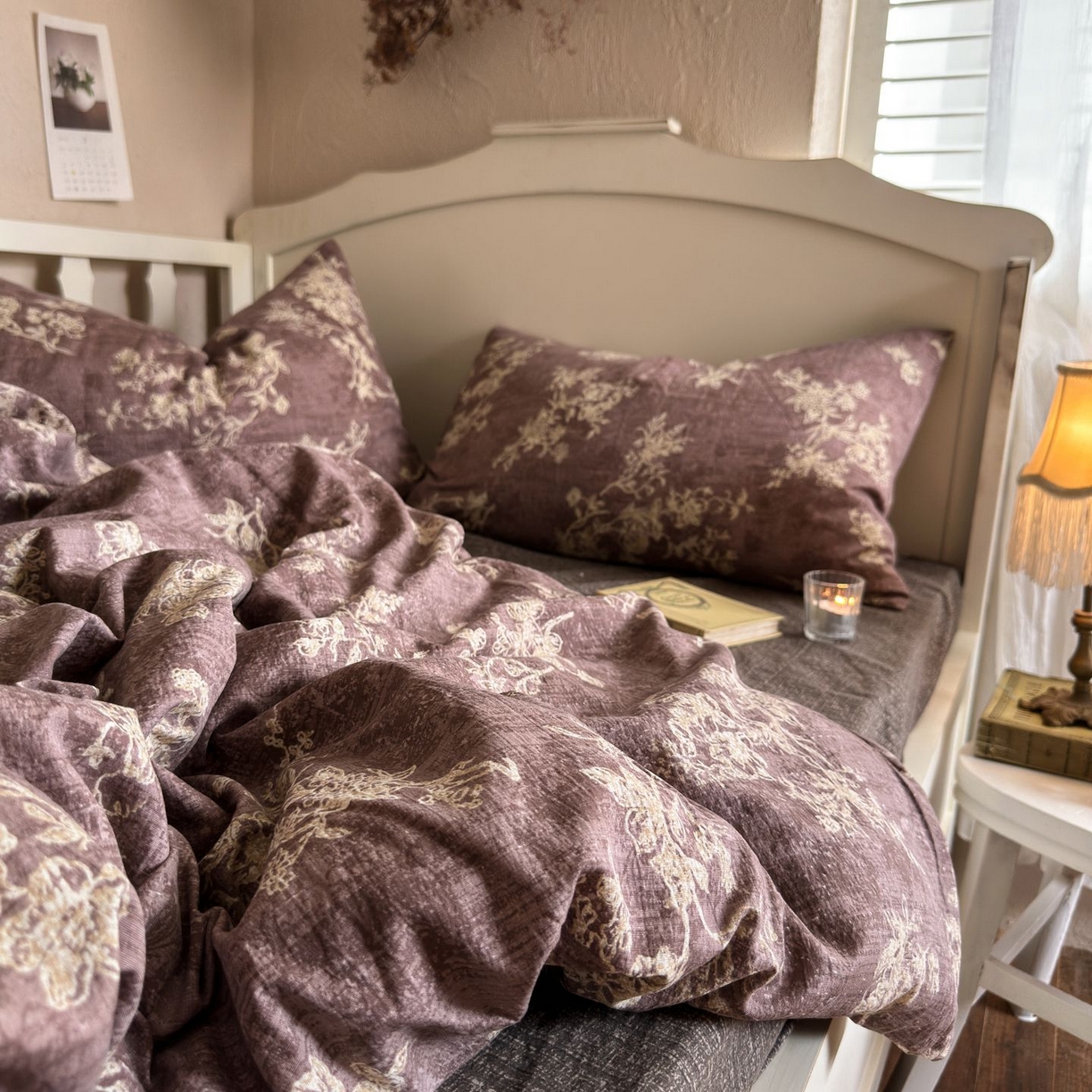 91家纺网 家纺一手货源 找家纺 初念 2025新款1亚麻复古诧季风系列皱皱纱提花四件套(提供买家秀） 诧季风-月华绣影