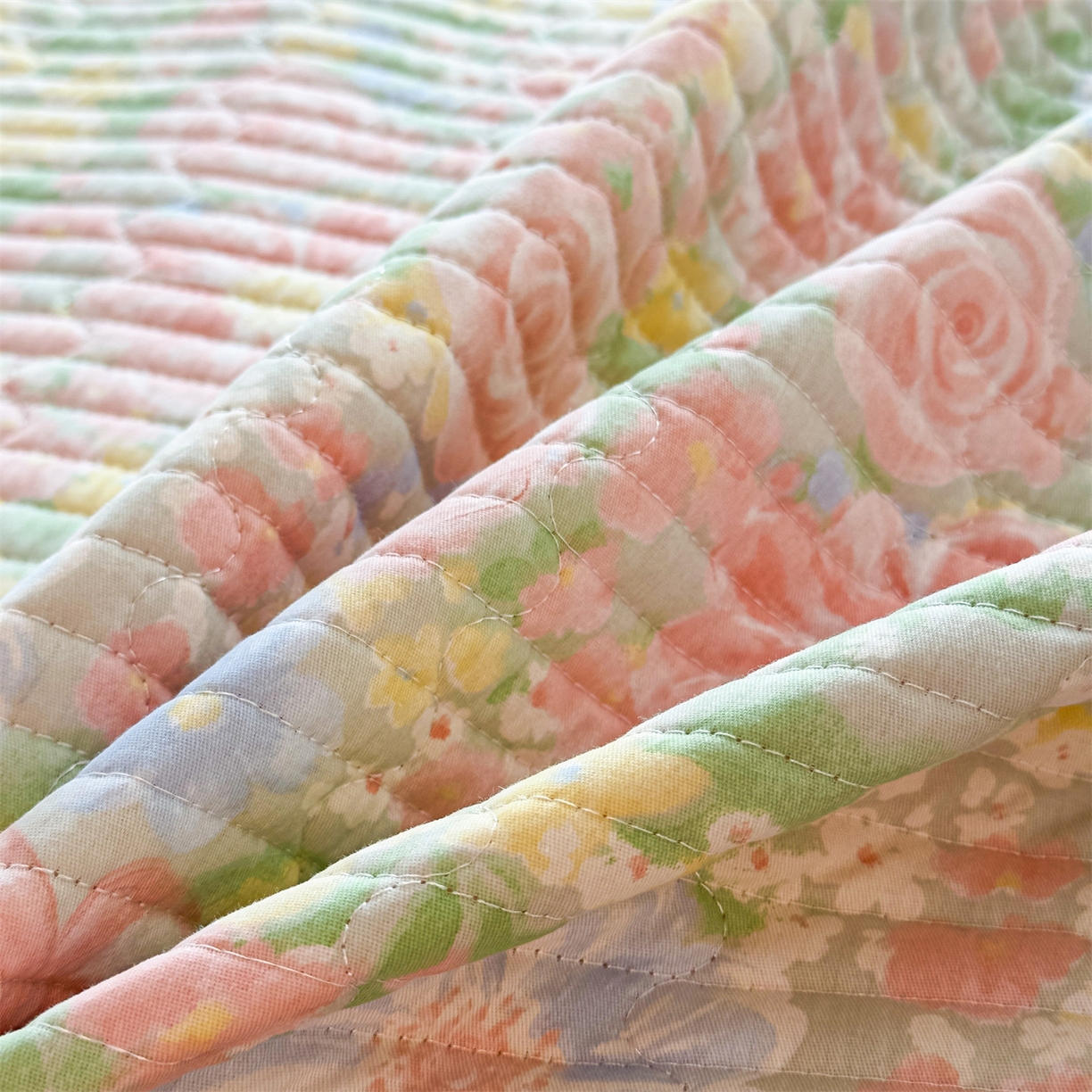 91家纺网 家纺一手货源 找家纺 恒爱家纺 2025新款全棉宝宝绒双拼床盖三件套 花容月貌-绿