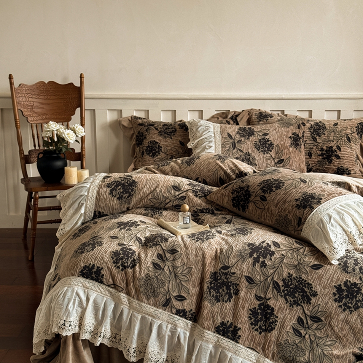 91家纺网 家纺一手货源 找家纺 花香四季家纺 2025新款雕花绒夹棉床盖款四件套系列 秘境
