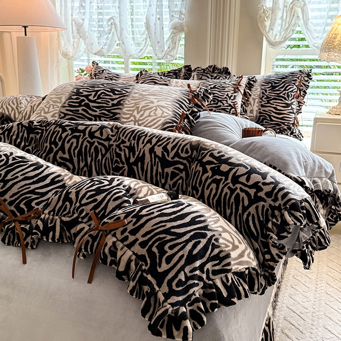 91家纺网 家纺一手货源 找家纺 韩约 2025新款韩式蝴蝶结牛奶绒床单款四件套 斑马纹