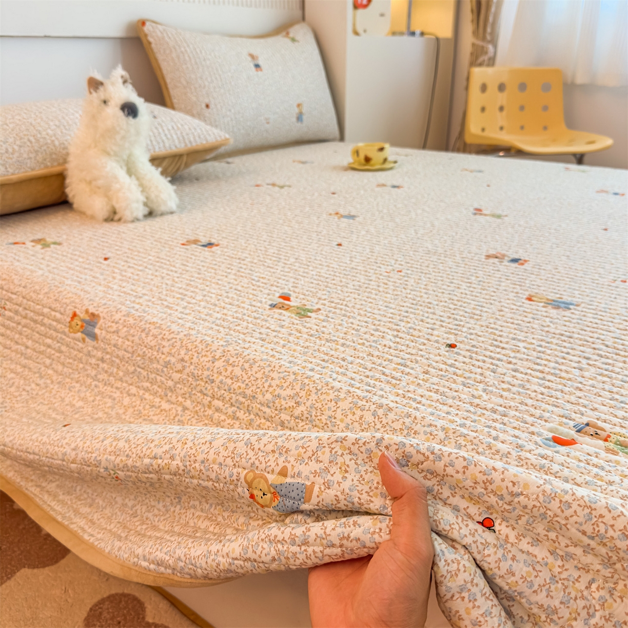 91家纺网 家纺一手货源 找家纺 恒爱家纺 2025新款全棉宝宝绒双拼床盖三件套 欢乐熊