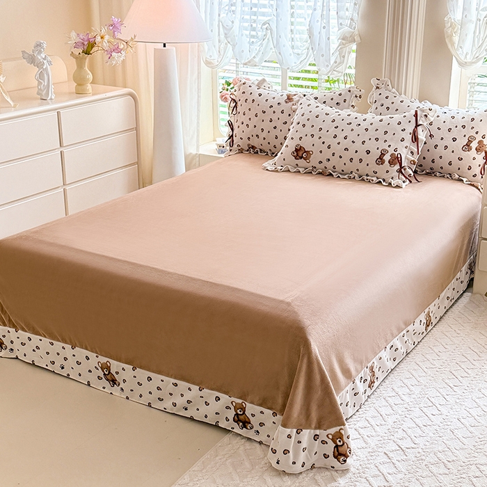 91家纺网 家纺一手货源 找家纺 韩约 2025新款韩式蝴蝶结牛奶绒床单款四件套 豹纹小熊