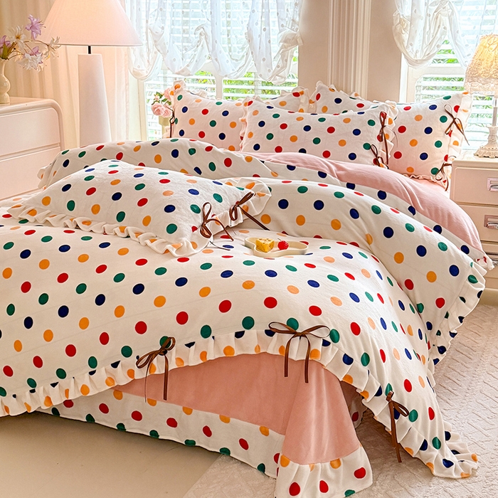 91家纺网 家纺一手货源 找家纺 韩约 2025新款韩式蝴蝶结牛奶绒床单款四件套 彩色波点