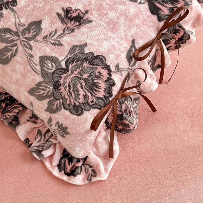 91家纺网 家纺一手货源 找家纺 韩约 2025新款韩式蝴蝶结牛奶绒床单款四件套 花枝韵