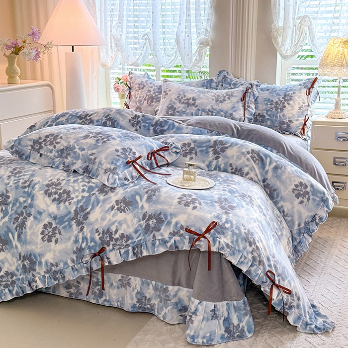 91家纺网 家纺一手货源 找家纺 韩约 2025新款韩式蝴蝶结牛奶绒床单款四件套 浪漫花海
