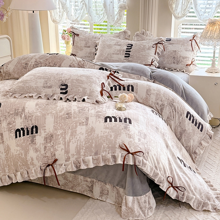韩约 2025新款韩式蝴蝶结牛奶绒床单款四件套 迷你字母