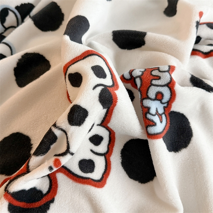 91家纺网 家纺一手货源 找家纺 艾特你 2025新款小清新高克重牛奶绒印花四件套 波点小狗