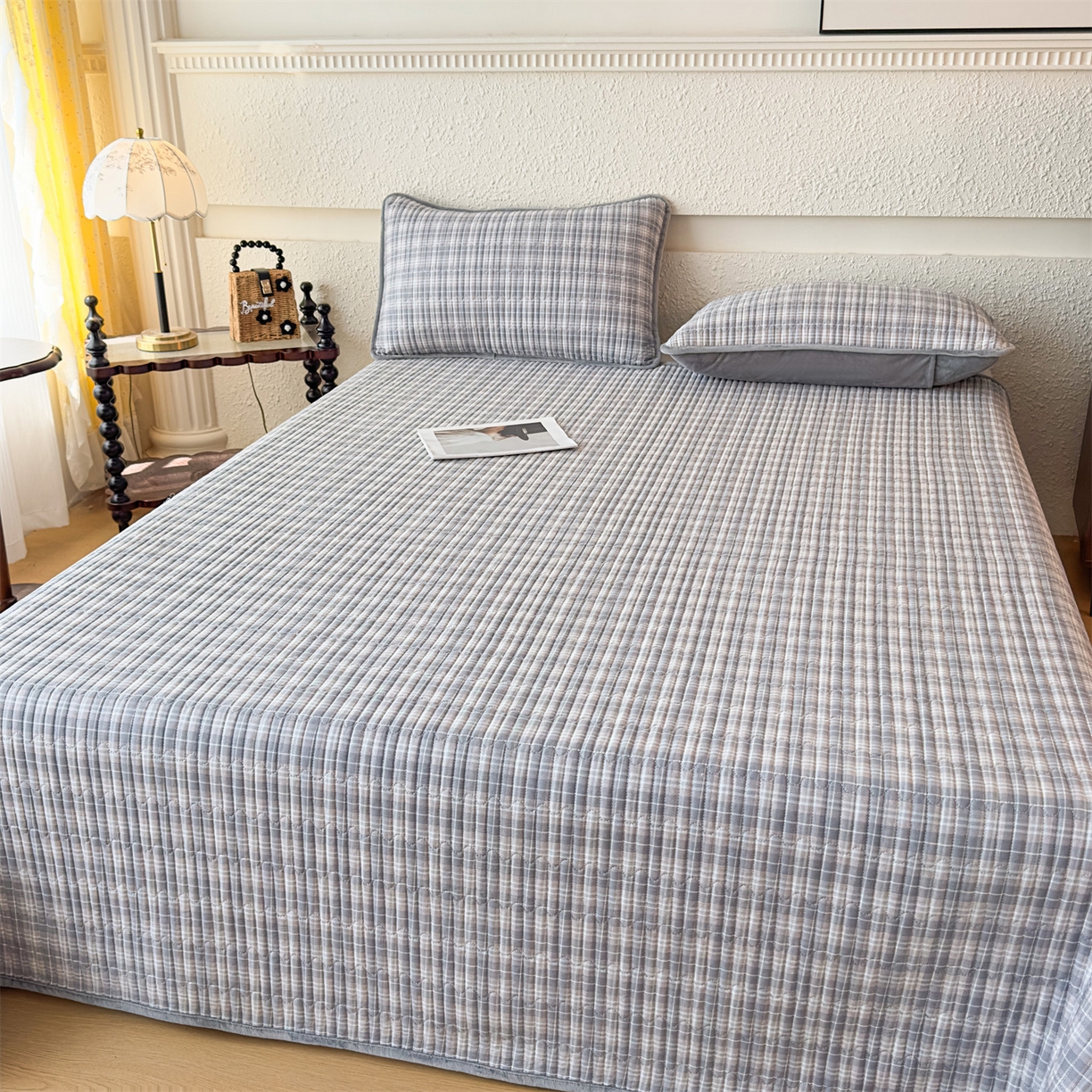 91家纺网 家纺一手货源 找家纺 恒爱家纺 2025新款全棉宝宝绒双拼床盖三件套 灰小格