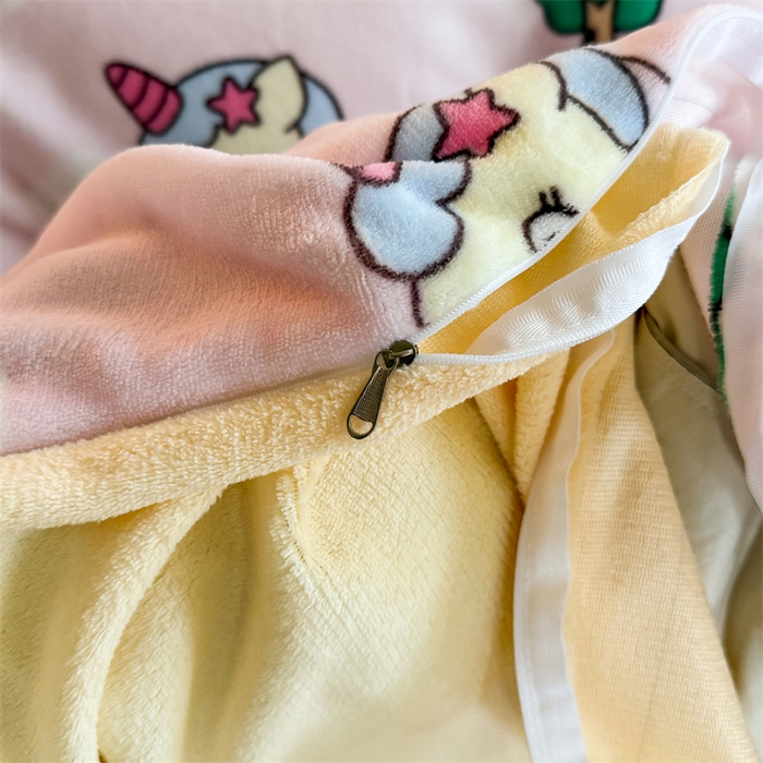 91家纺网 家纺一手货源 找家纺 艾特你 2025新款小清新高克重牛奶绒印花四件套 彩虹宝丽