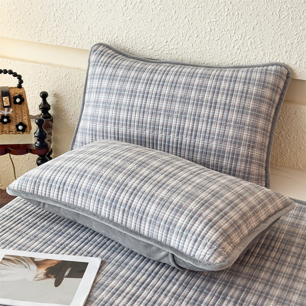 91家纺网 家纺一手货源 找家纺 恒爱家纺 2025新款全棉宝宝绒双拼床盖三件套 灰小格