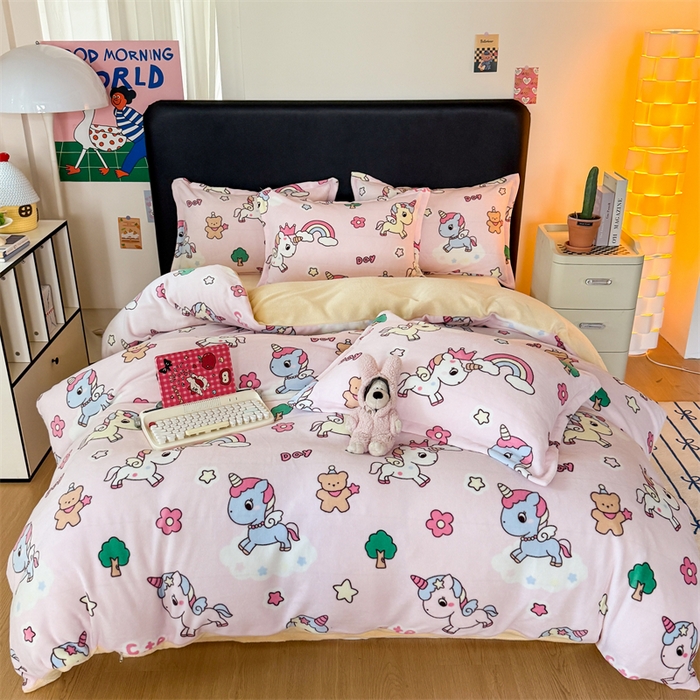 91家纺网 家纺一手货源 找家纺 艾特你 2025新款小清新高克重牛奶绒印花四件套 彩虹宝丽