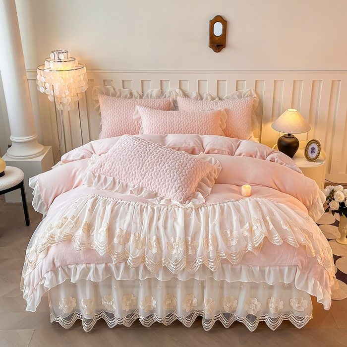 91家纺网 家纺一手货源 找家纺 （总）花香四季家纺 2025新款牛奶绒夹棉床裙款四件套-柏林小姐