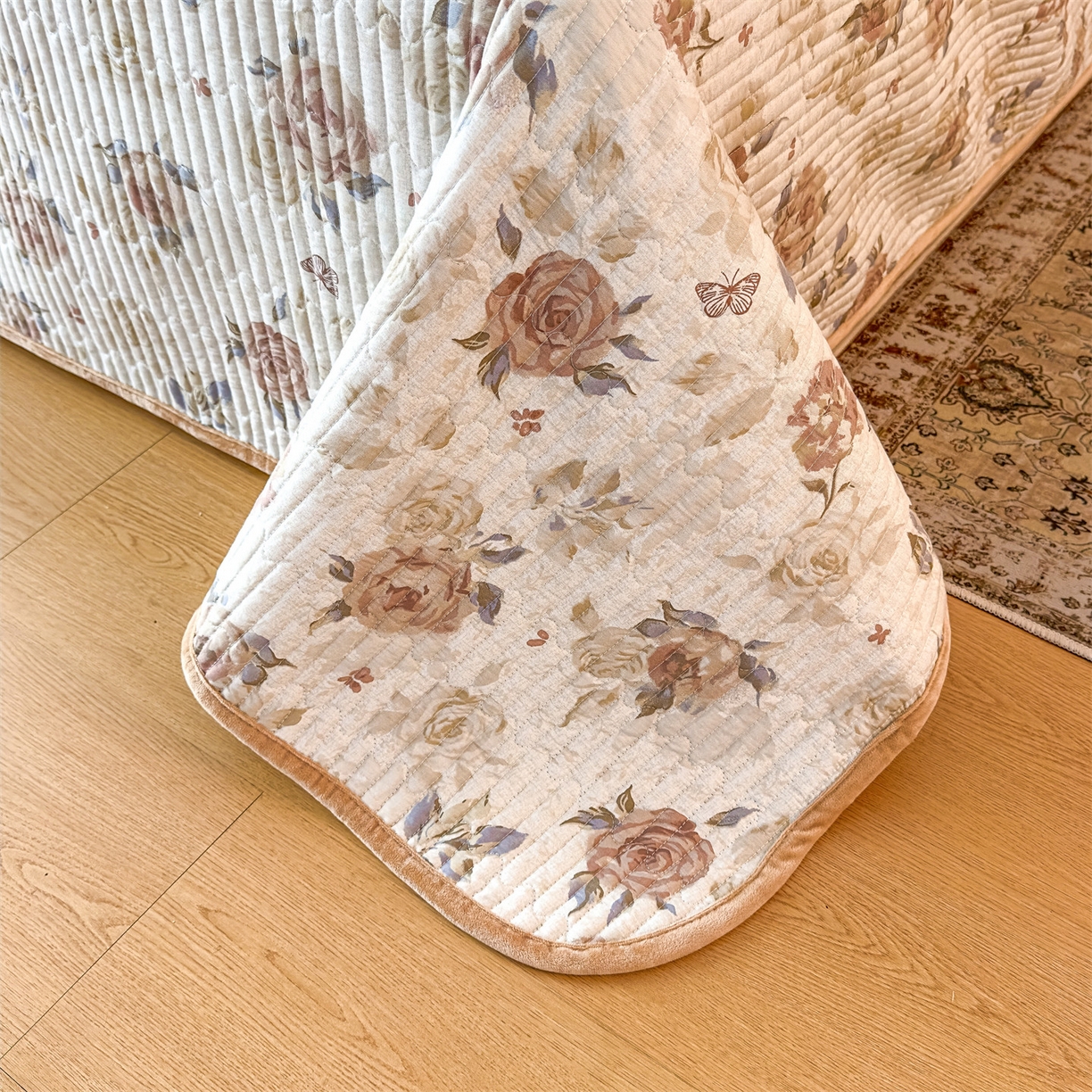 91家纺网 家纺一手货源 找家纺 恒爱家纺 2025新款全棉宝宝绒双拼床盖三件套 火树琪花