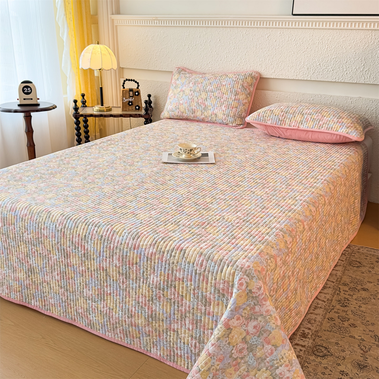 91家纺网 家纺一手货源 找家纺 恒爱家纺 2025新款全棉宝宝绒双拼床盖三件套 娇媚