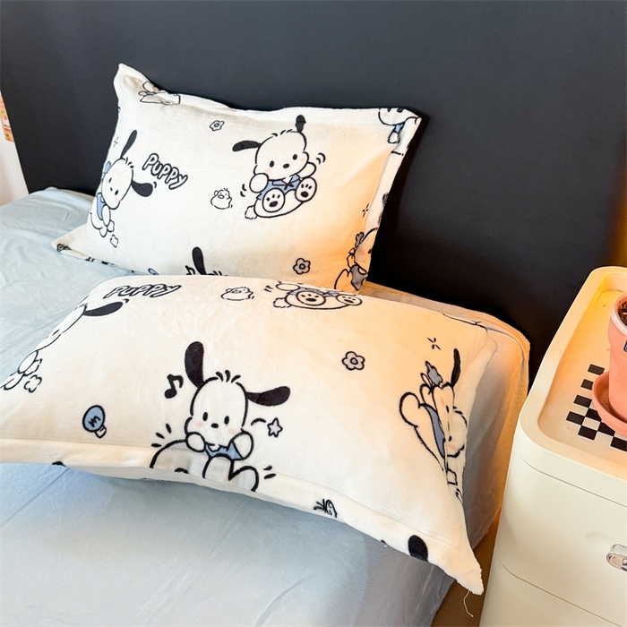 91家纺网 家纺一手货源 找家纺 艾特你 2025新款小清新高克重牛奶绒印花四件套 大耳狗