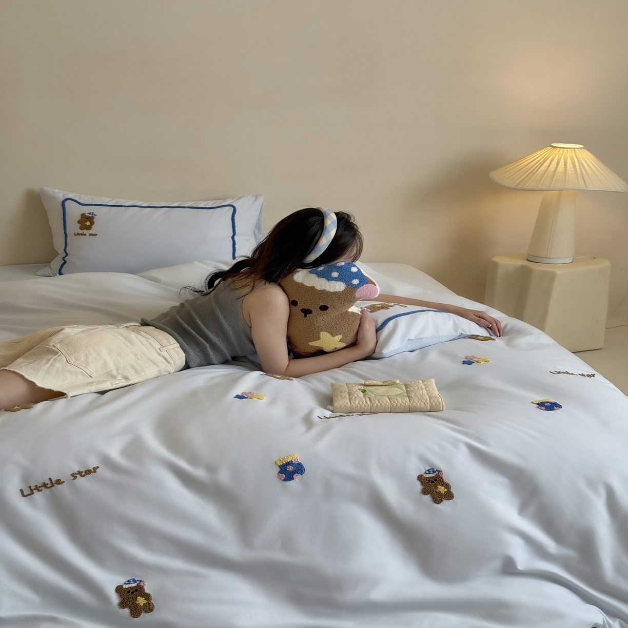 91家纺网 家纺一手货源 找家纺 三味舒屋 2025新款好梦毛巾绣全棉纯棉磨毛四件套 磨毛款好梦小熊