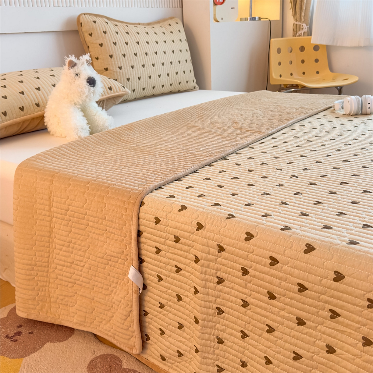 91家纺网 家纺一手货源 找家纺 恒爱家纺 2025新款全棉宝宝绒双拼床盖三件套 精彩人生