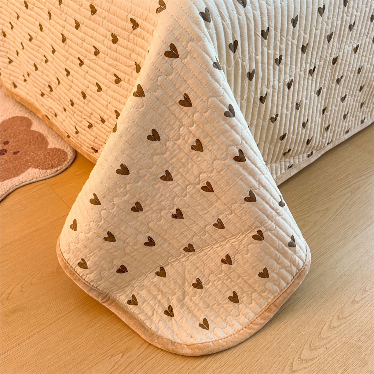 91家纺网 家纺一手货源 找家纺 恒爱家纺 2025新款全棉宝宝绒双拼床盖三件套 精彩人生